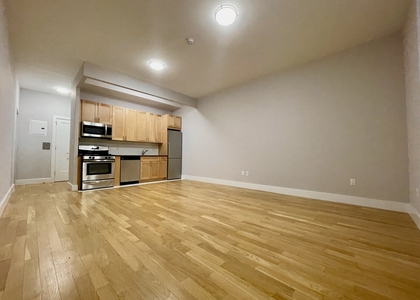 Studio, Sutton Place Rental in NYC for $2,695 - Photo 1
