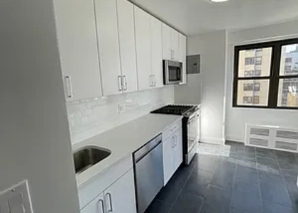 2 Bedrooms, Yorkville Rental in NYC for $5,815 - Photo 1