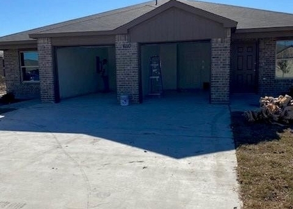 3 Bedrooms, Killeen Rental in Killeen-Temple-Fort Hood, TX for $1,500 - Photo 1