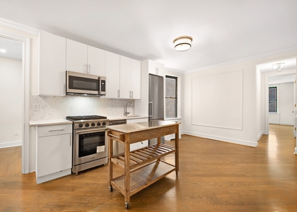 3 Bedrooms, Upper East Side Rental in NYC for $5,995 - Photo 1