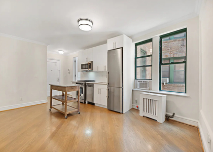 2 Bedrooms, Upper East Side Rental in NYC for $6,200 - Photo 1