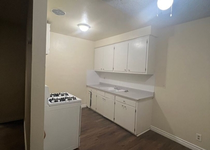 2 Bedrooms, Addams Rental in Los Angeles, CA for $1,795 - Photo 1