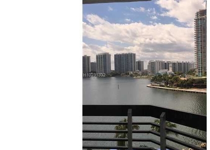 3 Bedrooms, Biscayne Yacht & Country Club Rental in Miami, FL for $3,500 - Photo 1