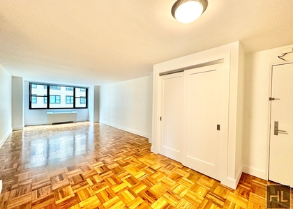 1 Bedroom, Hell's Kitchen Rental in NYC for $4,750 - Photo 1