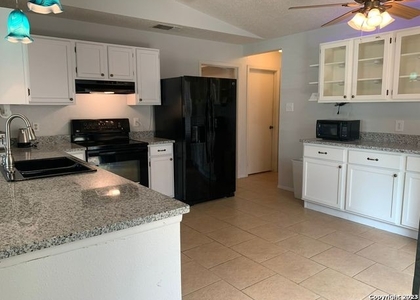 3 Bedrooms, Babcock North Rental in San Antonio, TX for $1,500 - Photo 1