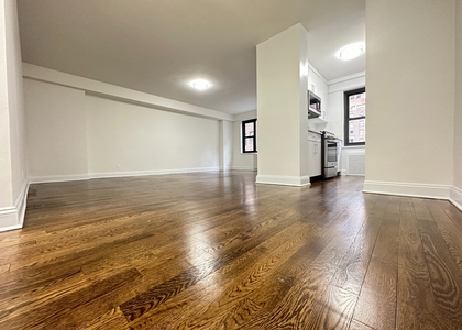 1 Bedroom, Sutton Place Rental in NYC for $4,300 - Photo 1