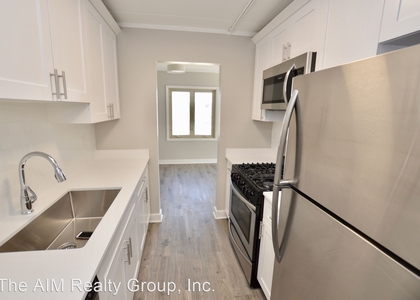 2 Bedrooms, Downers Grove Rental in Chicago, IL for $2,095 - Photo 1