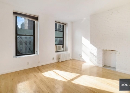 2 Bedrooms, Upper East Side Rental in NYC for $3,250 - Photo 1
