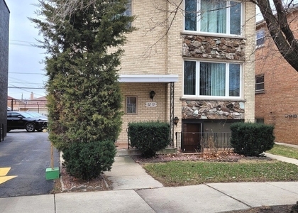 3 Bedrooms, Clearing Rental in Chicago, IL for $1,700 - Photo 1