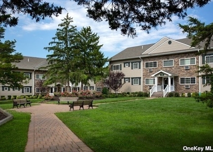 1 Bedroom, Hauppauge Rental in Long Island, NY for $2,640 - Photo 1