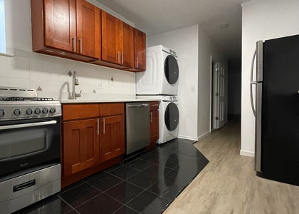 3 Bedrooms, Alphabet City Rental in NYC for $5,195 - Photo 1