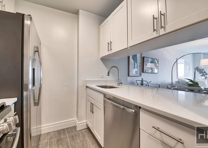 2 Bedrooms, Yorkville Rental in NYC for $5,010 - Photo 1