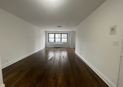 1 Bedroom, Yorkville Rental in NYC for $3,320 - Photo 1