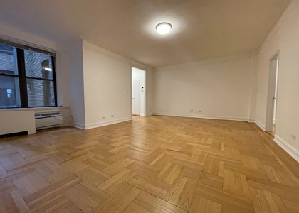 2 Bedrooms, Lenox Hill Rental in NYC for $4,200 - Photo 1