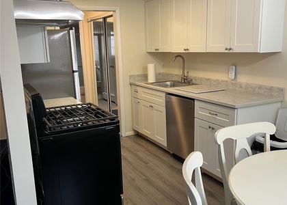 1 Bedroom, East Farmingdale Rental in Long Island, NY for $2,300 - Photo 1