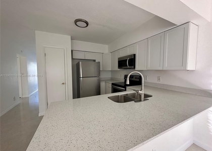 3 Bedrooms, Deerfield Beach Rental in Miami, FL for $2,500 - Photo 1