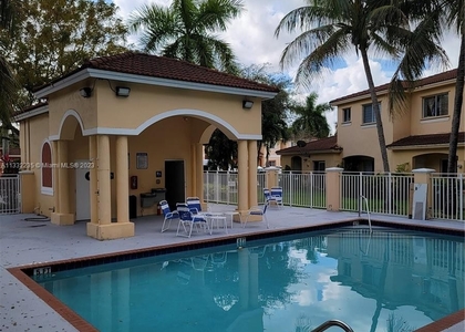 8440 Sw 150th Ave - Photo 1