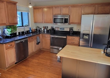 2 Bedrooms, Sunburst Rental in Denver, CO for $1,000 - Photo 1