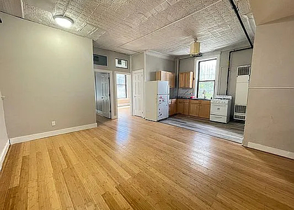2 Bedrooms, Bushwick Rental in NYC for $2,599 - Photo 1