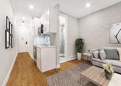 2 Bedrooms, Yorkville Rental in NYC for $3,195 - Photo 1