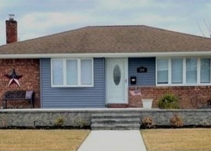 3 Bedrooms, Levittown Rental in Long Island, NY for $3,500 - Photo 1