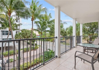 3 Bedrooms, Ocean Boulevard Condominiums Rental in Miami, FL for $4,000 - Photo 1