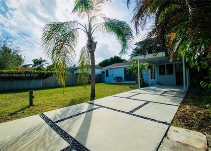 2 Bedrooms, Coral Villas Rental in Miami, FL for $3,800 - Photo 1