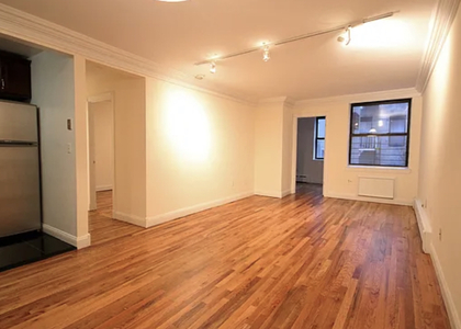2 Bedrooms, Hell's Kitchen Rental in NYC for $3,500 - Photo 1