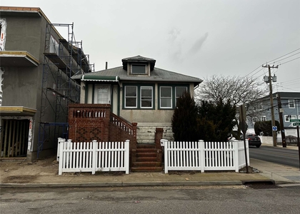 3 Bedrooms, West End Rental in Long Island, NY for $3,700 - Photo 1