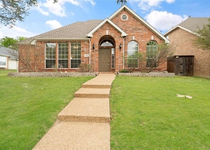 3 Bedrooms, Villages at Maxwell Creek Rental in Dallas for $2,500 - Photo 1