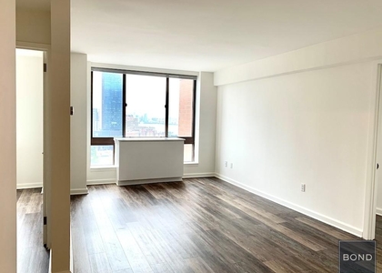 2 Bedrooms, Hell's Kitchen Rental in NYC for $6,495 - Photo 1