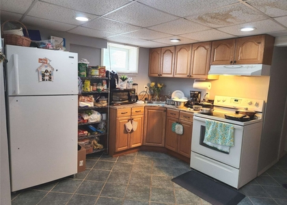 1 Bedroom, West Babylon Rental in Long Island, NY for $1,900 - Photo 1
