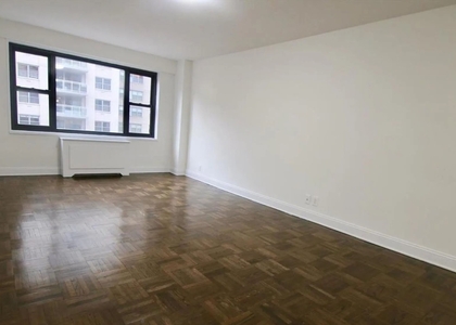 1 Bedroom, Sutton Place Rental in NYC for $4,400 - Photo 1