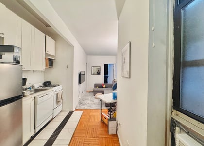 366 West 52nd Street - Photo 1