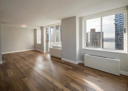 2 Bedrooms, Hell's Kitchen Rental in NYC for $6,500 - Photo 1