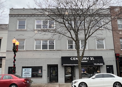4526 N Lincoln Avenue - Photo 1
