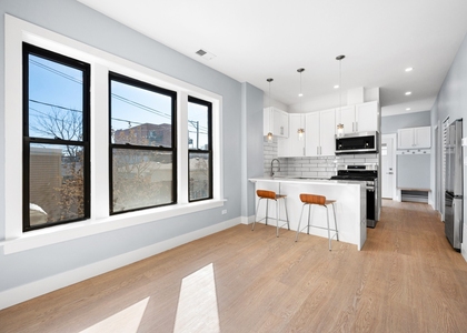 2523 W Winona Street - Photo 1