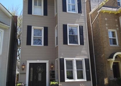 4925 N Bell Avenue - Photo 1