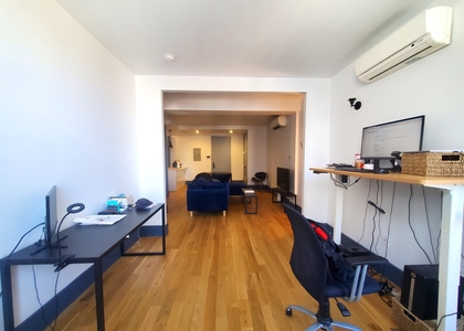 23 Menahan Street - Photo 1