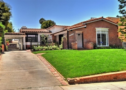 10786 Wellworth Avenue - Photo 1