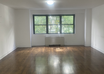 East 89th Street - Photo 1