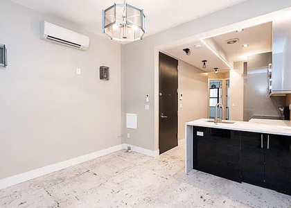 59 Graham Avenue - Photo 1