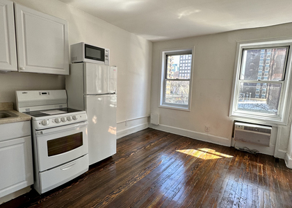 2nd Avenue - Photo 1
