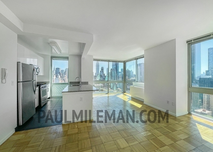 West 37th Street - Photo 1