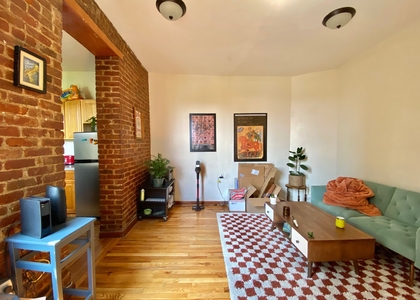 210 Humboldt Street - Photo 1