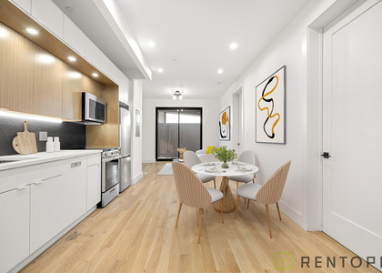 494 Manhattan - Photo 1