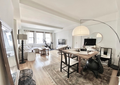 Midtown East, Tudor City - Photo 1