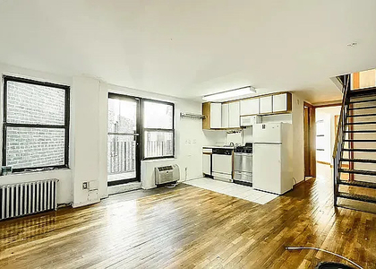 29 7th Avenue South - Photo 1