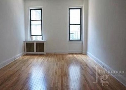 East 45th Street And Lexington - Photo 1