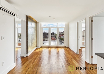 310 Graham - Photo 1